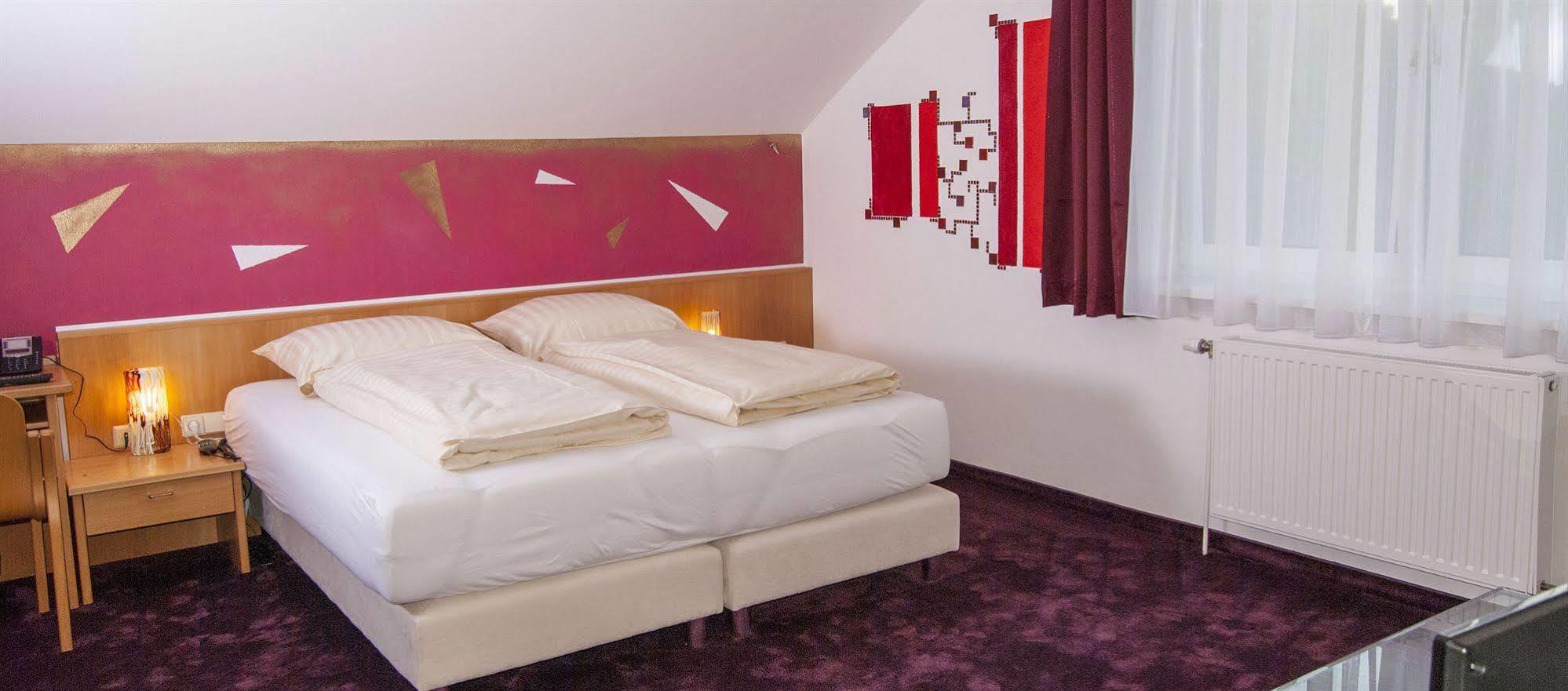 Hotel Residenz Hoessinger Karlstetten ภายนอก รูปภาพ
